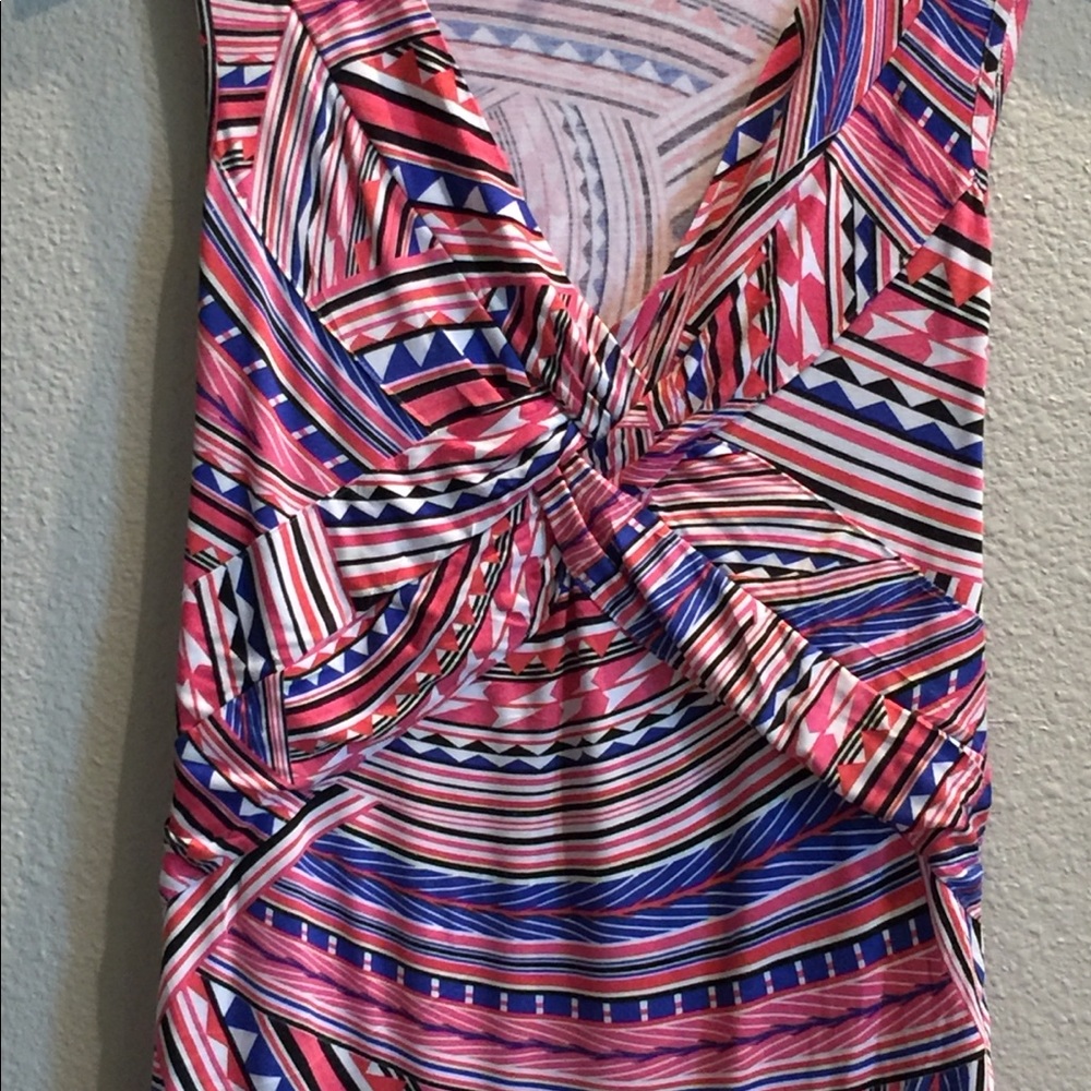 Cable & Gauge sleeveless crossover V-neck